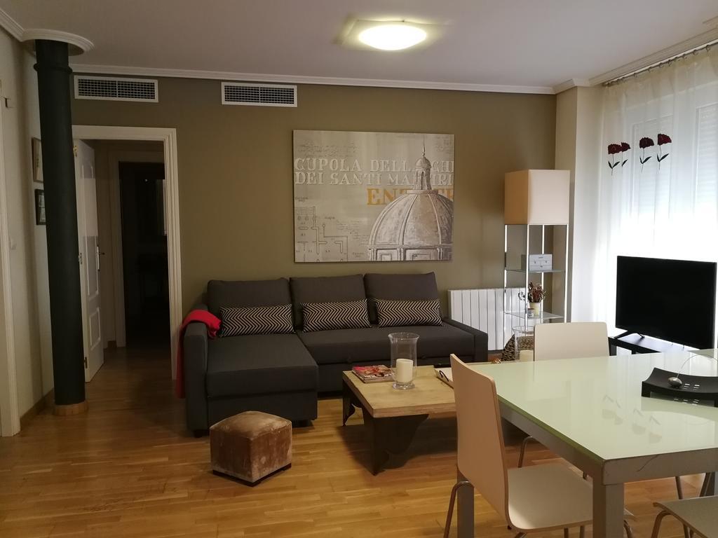 18 Torres El Pilar Apartment Zaragoza Exterior photo